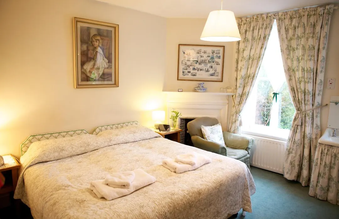 The Cottage At Weston Lawn-1